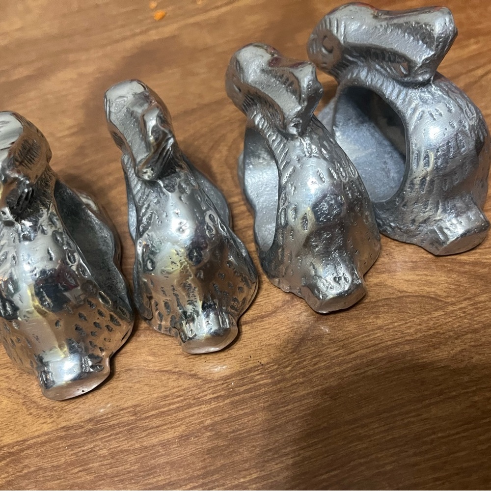 Silver pewter aluminum bunnies 4 Napkin Rings